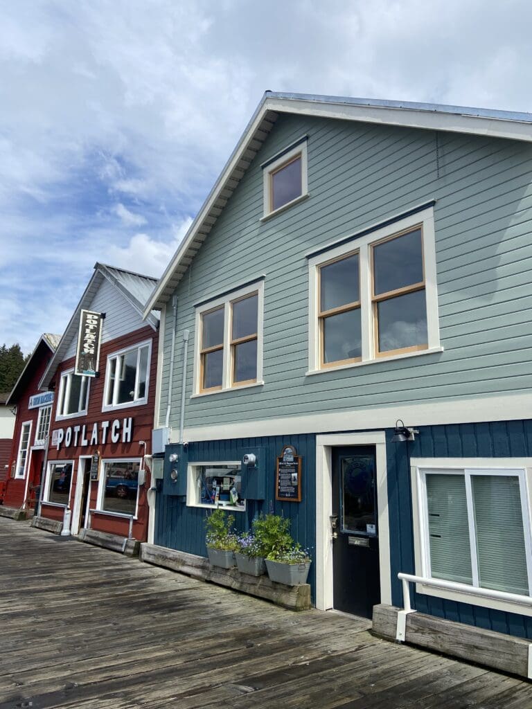 Exterior view of 124 Thomas Street